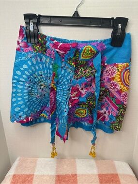 Junglee Billee Bright Blue Tropical Patchwork shorts size S/M with pockets (10)